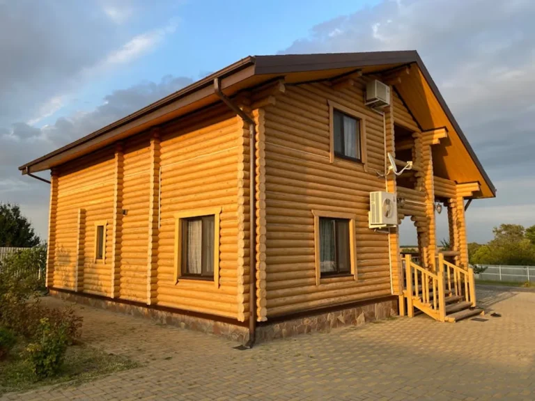 Log Homes vs Timber Frame Homes