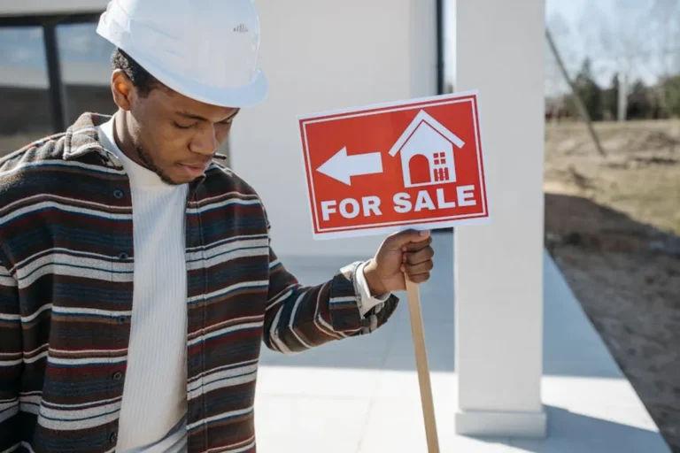 What builders, homeowners, and wood-home readers Should Know About simplifydiggs.com